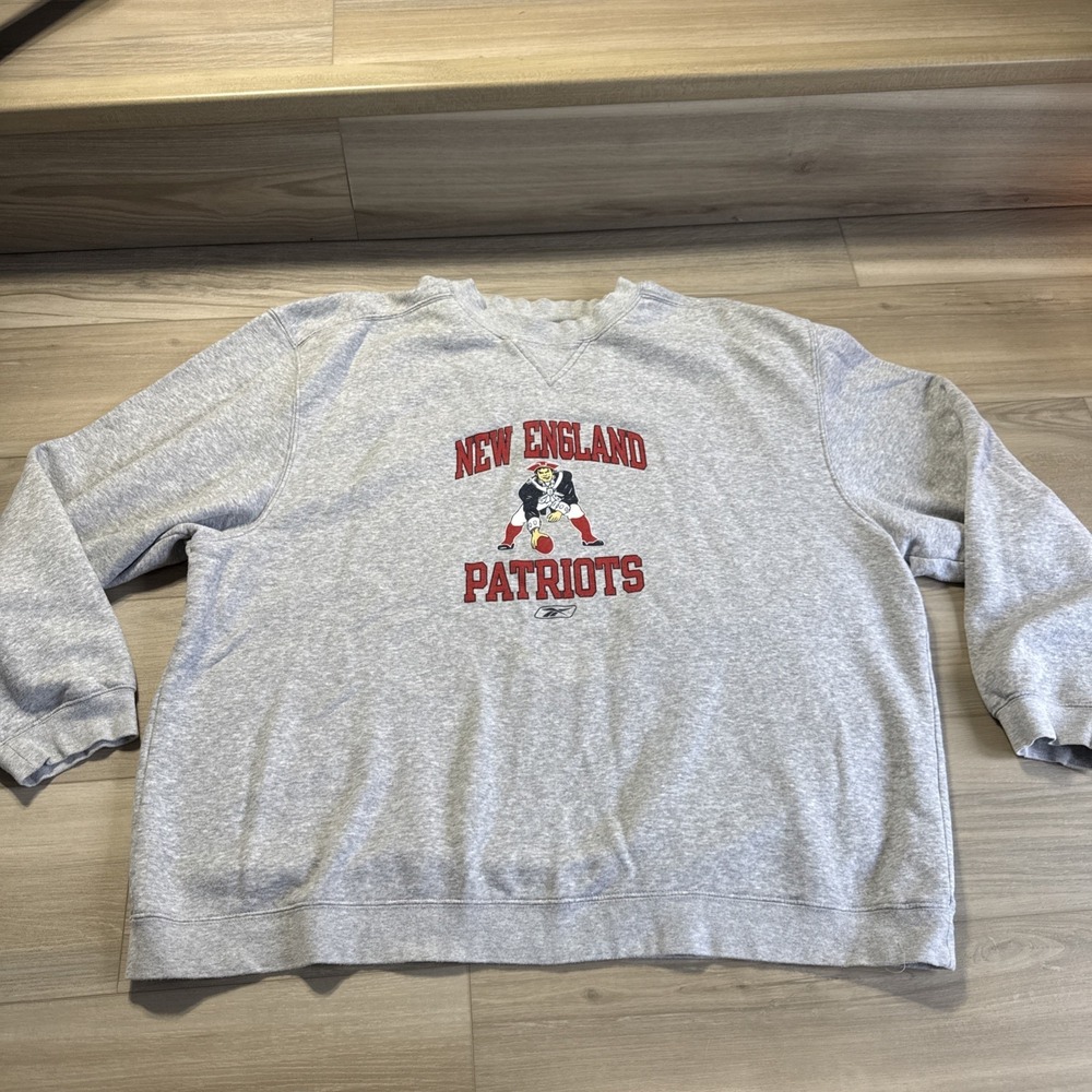 Vintage New England Patriots Sweatshirt Sz 2XL XXL NFL Football Crewneck Reebok